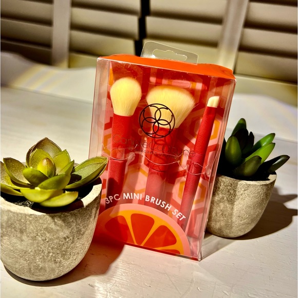 VALENTINE'S DAY GIFT SET ($200 Value) - Picture 5 of 16